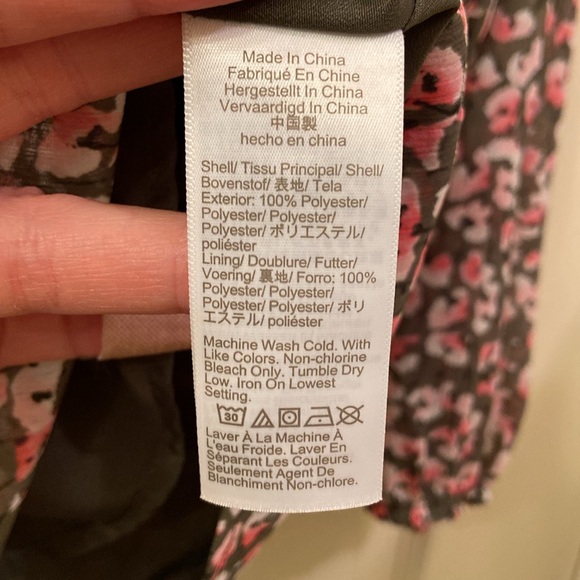 J Crew Blouse Olive Green with Floral Print of Pink White Black V Neck WM SZ XS - Picture 13 of 13